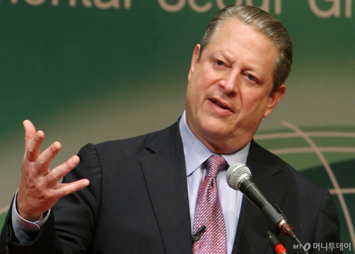 앨 고어 전 미국 부통령이 서울 삼성동 그랜드인터컨티넨탈호텔에서 열린 초청 강연회에 참석해 '환경을 생각하다 - 21세기 경제전략'에 대해 이야기하고 있다. /사진=홍봉진기자 honggga@
