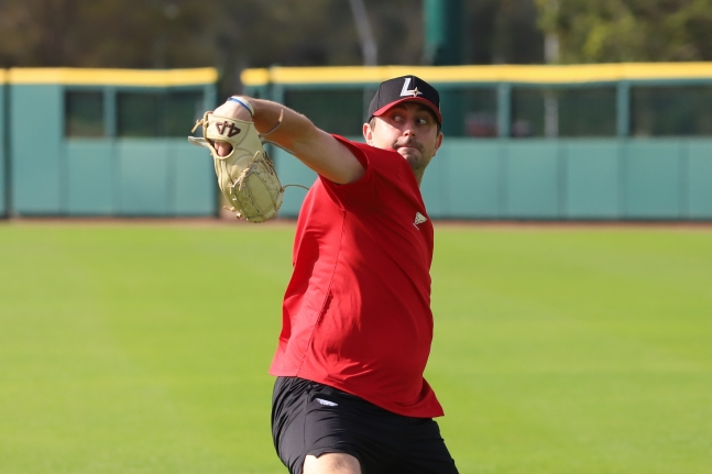 베니지아노가 플로리다 1차 캠프에서 캐치볼을 하고 있다. /사진=SSG 랜더스 제공