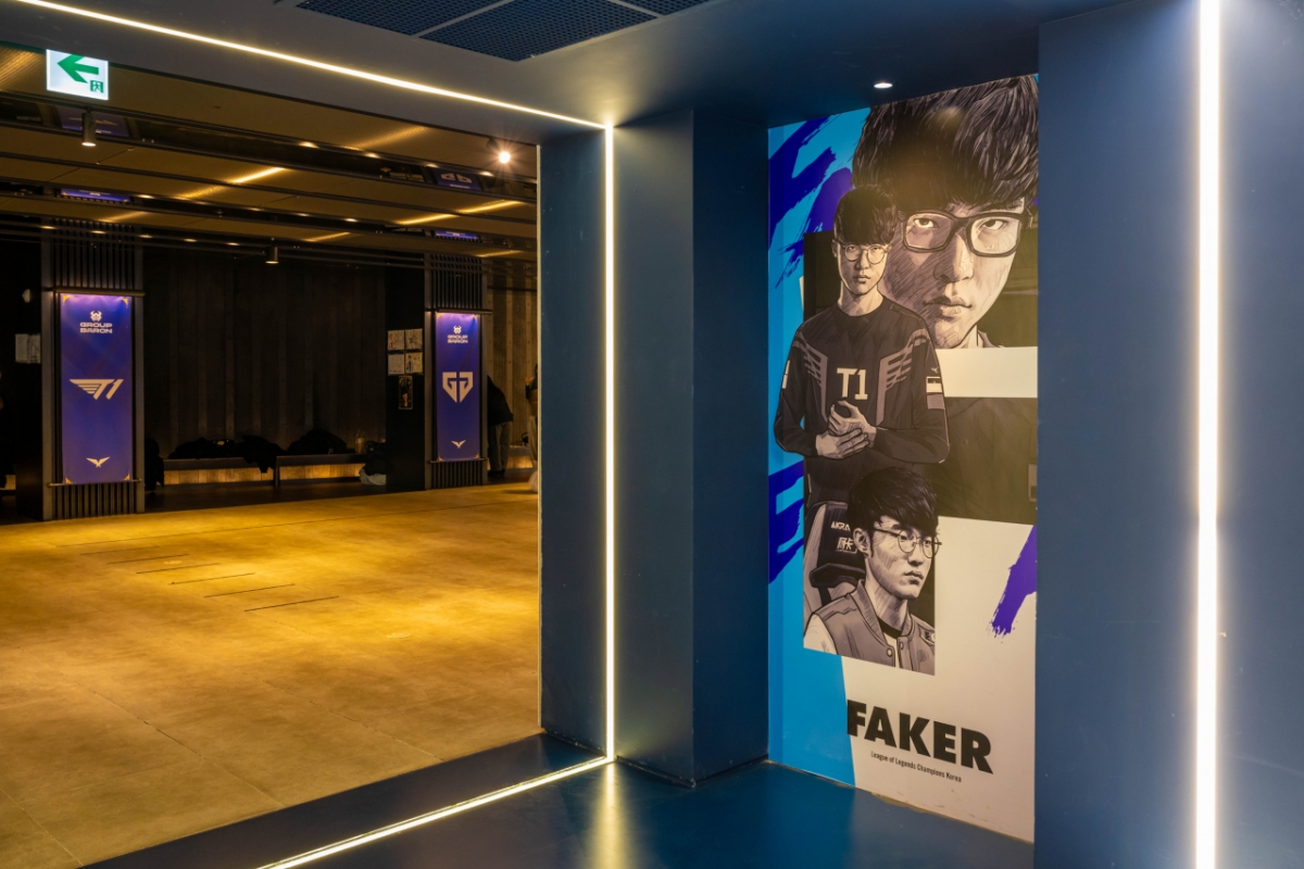 종각 롤파크 벽면에 그려진 페이커 선수 /사진제공=서울관광재단