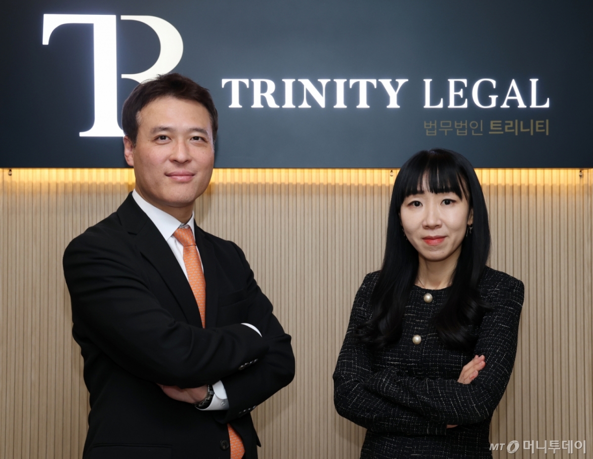 김승아 법무법인 트리니티 변호사(오른쪽), 김상훈 트리니티 변호사 /사진=이기범 기자 leekb@