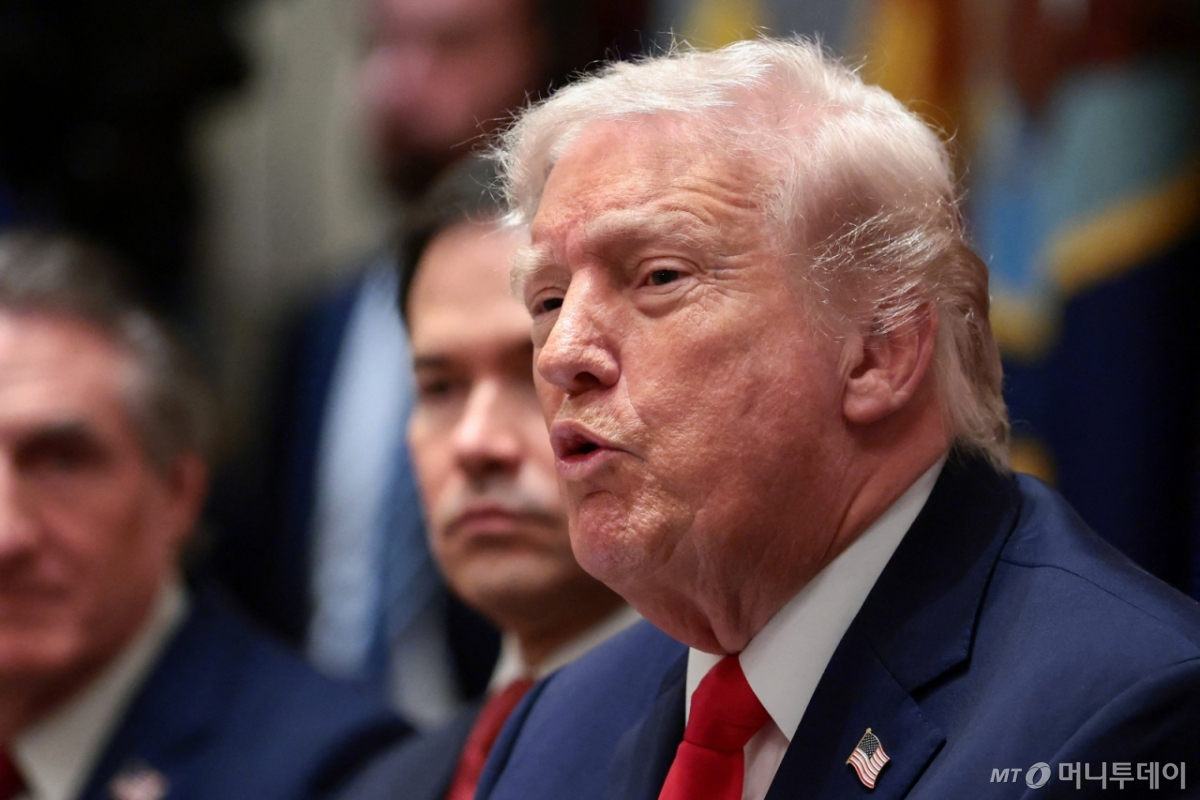 (워싱턴 로이터=뉴스1) 강민경 기자 = 도널드 트럼프 미국 대통령이 29일 백악관에서 내각회의를 열고 발언하고 있다. 2026.1.29  ⓒ 로이터=뉴스1  Copyright © 뉴스1. All rights reserved. 무단 전재 및 재배포,  AI학습 이용 금지. /사진=(워싱턴 로이터=뉴스1) 강민경 기자