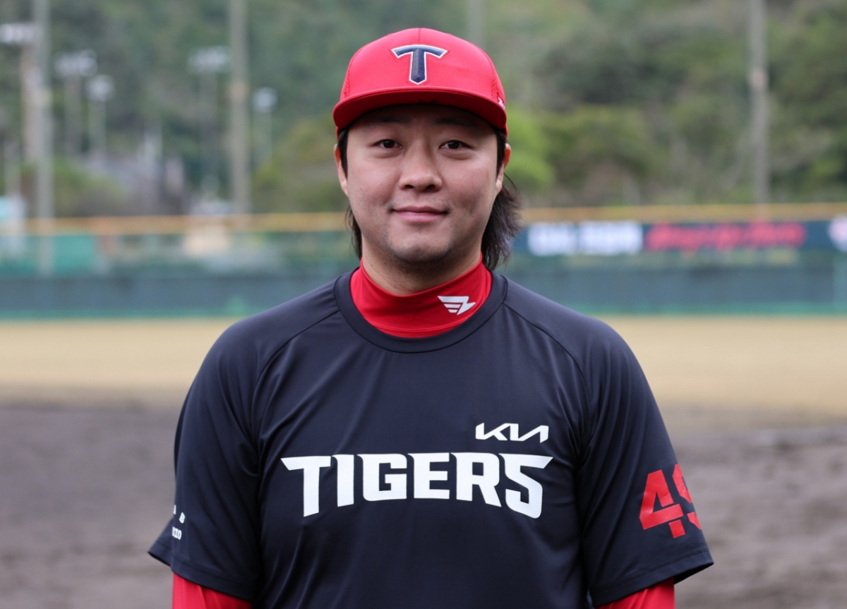 KIA 타이거즈 유니폼을 입은 김범수의 모습. /사진=KIA 타이거즈 제공