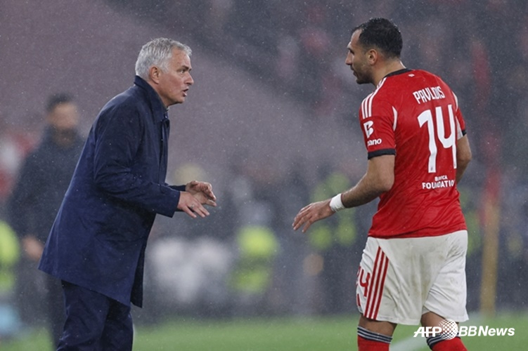 조세 무리뉴(왼쪽) 감독. /AFPBBNews=뉴스1