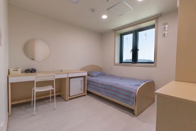 ▲청춘어람의 1인실 실내 모습/사진제공=청춘어람