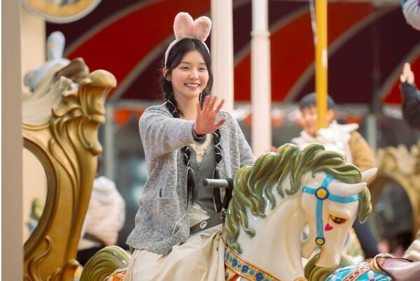 '오늘부터 인간입니다만' 스틸 컷 / 사진=스튜디오S, 빈지웍스, 모그필름