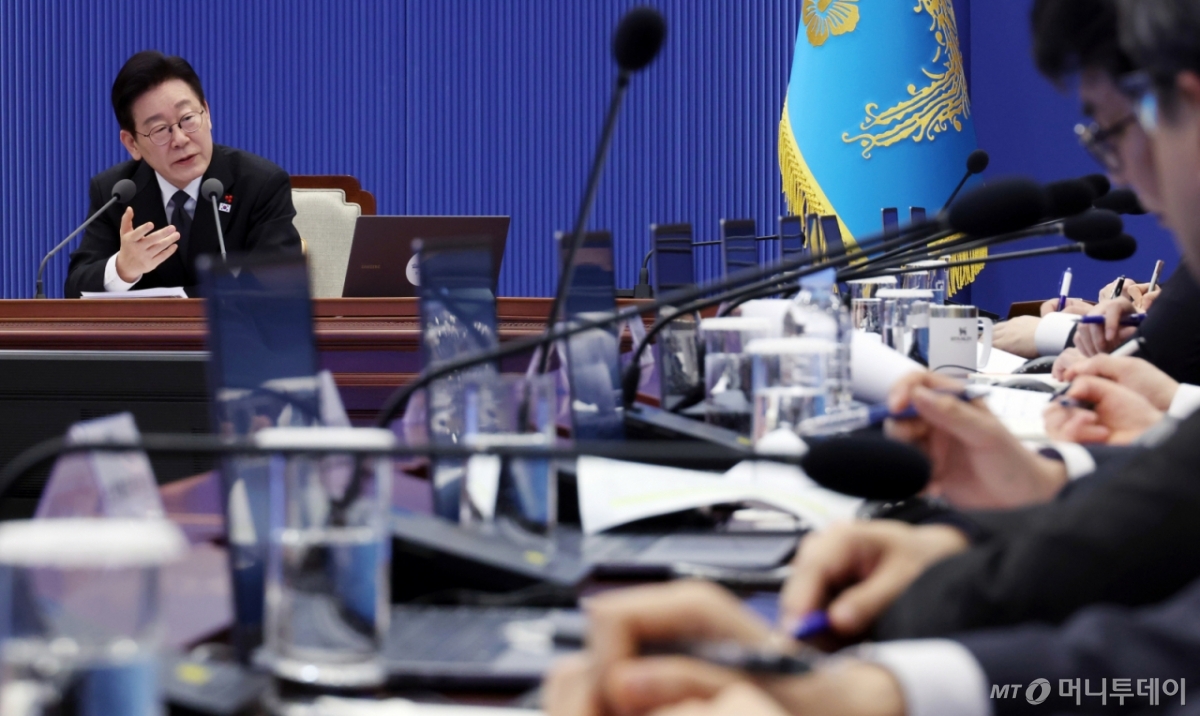 (서울=뉴스1) 허경 기자 = 이재명 대통령이 29일 청와대에서 열린 수석보좌관회의에서 발언하고 있다. (청와대통신사진기자단) 2026.1.29/뉴스1  Copyright © 뉴스1. All rights reserved. 무단 전재 및 재배포,  AI학습 이용 금지. /사진=(서울=뉴스1) 허경 기자