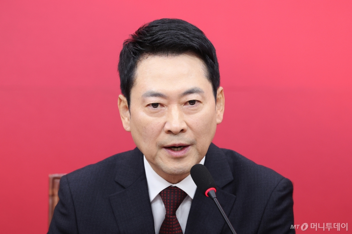 (서울=뉴스1) 신웅수 기자 = 장동혁 국민의힘 대표가 2이 서울 여의도 국회에서 열린 최고위원회의에서 발언하고 있다. 2026.2.2/뉴스1 Copyright © 뉴스1. All rights reserved. 무단 전재 및 재배포, AI학습 이용 금지. /사진=(서울=뉴스1) 신웅수 기자