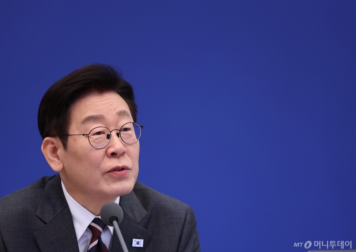 (서울=뉴스1) 이재명 기자 = 이재명 대통령이 3일 청와대에서 열린 국무회의에서 발언을 하고 있다. (청와대통신사진기자단) 2026.2.3/뉴스1  Copyright © 뉴스1. All rights reserved. 무단 전재 및 재배포,  AI학습 이용 금지. /사진=(서울=뉴스1) 이재명 기자