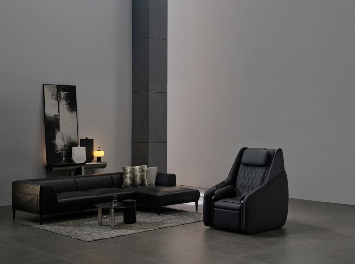 비행기 퍼스트 클래스의 프라이빗하고 안락한 공간감을 선사하는 세라젬 '마스터 V11' /사진제공=세라젬