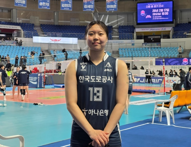 한국도로공사 이지윤이 3일 김천실내체육관에서 열린 진에어 2025~2026 V리그 정규리그 5라운드 정관장과 홈경기를 승리로 이끈 뒤 스타뉴스와 인터뷰에 응했다. /사진=김동윤 기자
