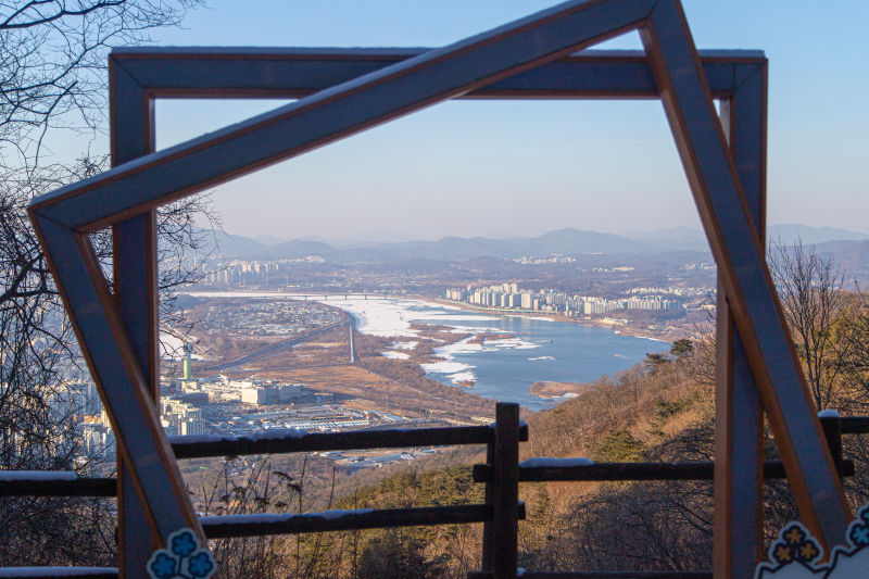 검단산에서 내려다 본 한강 모습./사진제공=경기관광공사
