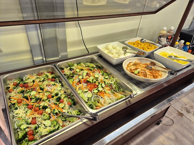 균형잡힌 식단을 제공하고 있는 SSG의 일본 미야자키 퓨처스 훈련 현장. /사진=SSG 랜더스 제공