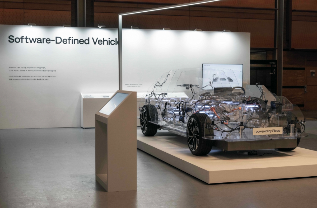 현대자동차의 개발자 컨퍼런스'플레오스 25'에 전시된 SDV 아키텍처 /사진=현대자동차