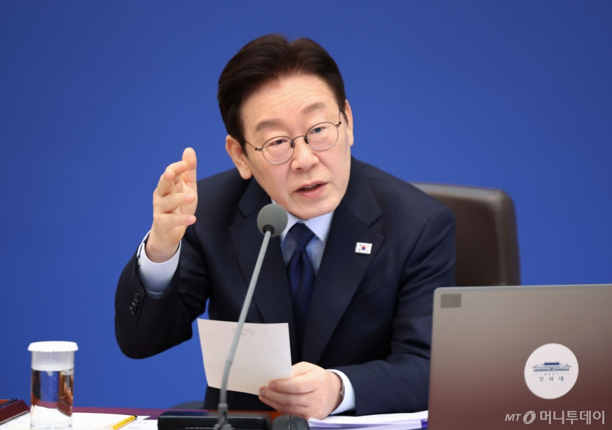 [서울=뉴시스] 최동준 기자 = 이재명 대통령이 10일 청와대에서 열린 국무회의에서 발언하고 있다. (청와대통신사진기자단) 2026.02.10. photocdj@newsis.com /사진=