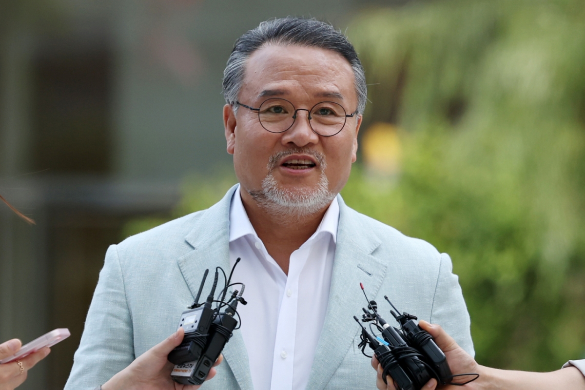 이일준 삼부토건 회장이 지난해 7월10일 오전 서울 종로구 KT 광화문빌딩 웨스트에 마련된 김건희 여사 연루 의혹이 제기된 주가조작 사건을 조사하는 민중기 특별검사팀 사무실로 출석하고 있다. /사진=뉴시스