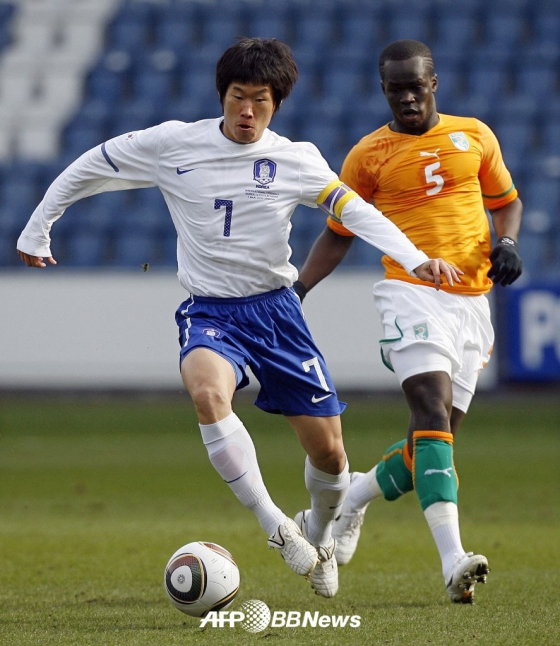 지난 2010년 코트디부아르와 평가전 모습. /AFPBBNews=뉴스1