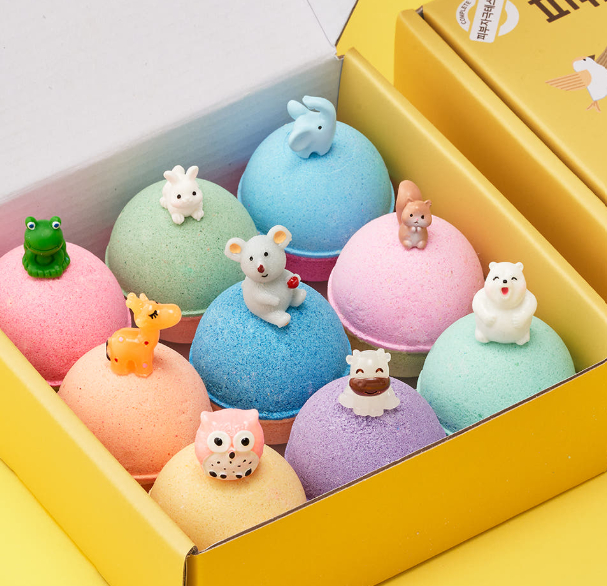 소크가 지난해 광주창조경제혁신센터의 초기창업패키지 사업을 통해 내놓은 커스터블 피규어 배쓰밤 9구세트./사진제공=커스터블 공식 웹사이트