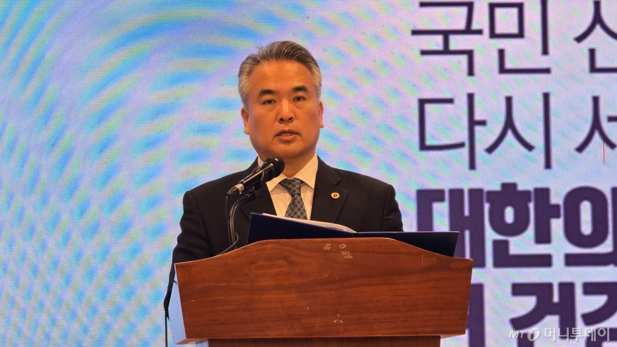 김성근 대한의사협회(의협) 대변인이 12일 서울 용산구 의협 회관에서 열린 제50차 정례 브리핑에서 발표하고 있다. /사진=홍효진 기자