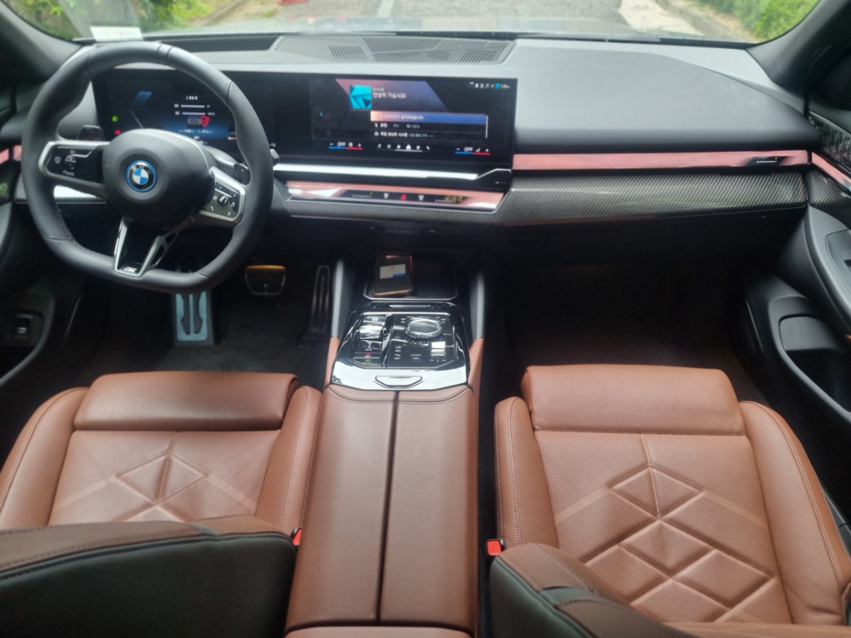 BMW 530e M 스포츠 패키지. /사진=강주헌 기자