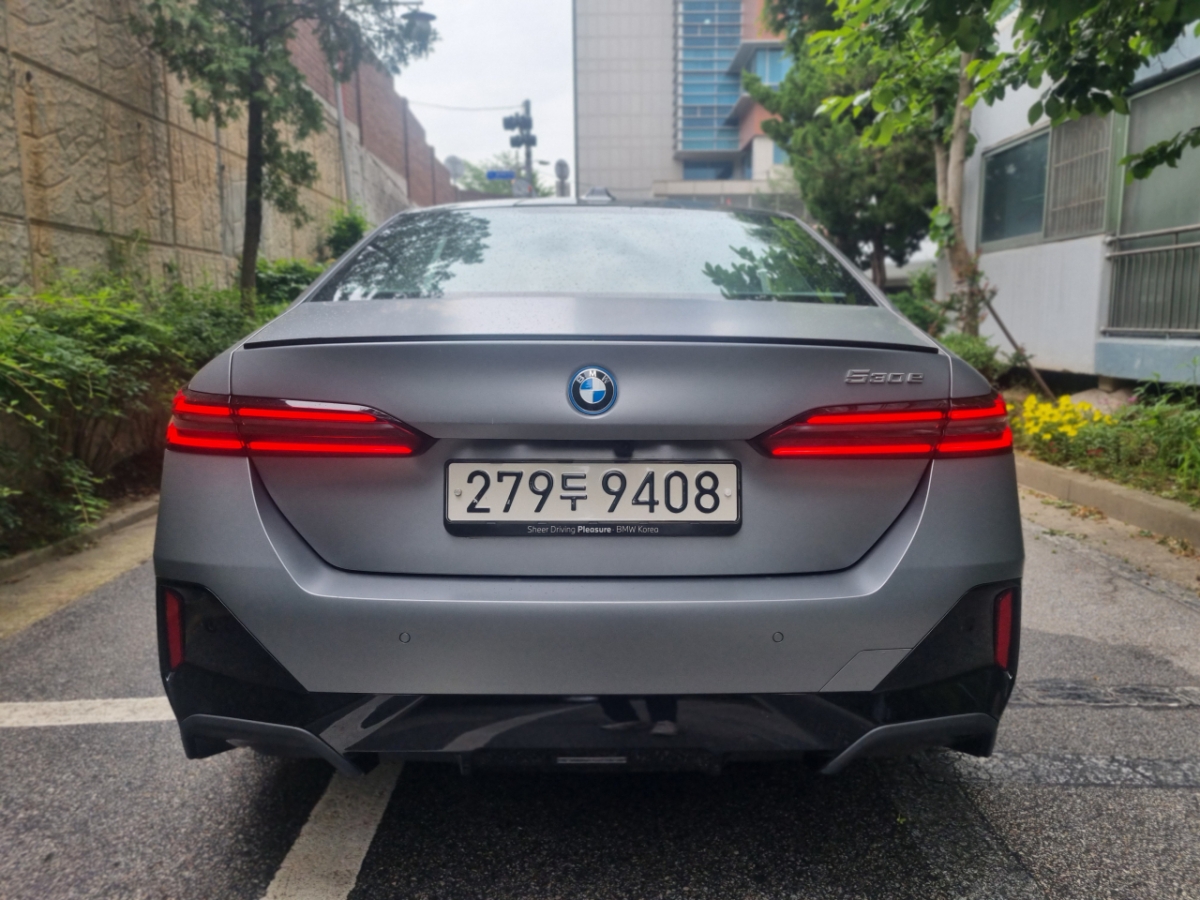 BMW 530e M 스포츠 패키지. /사진=강주헌 기자