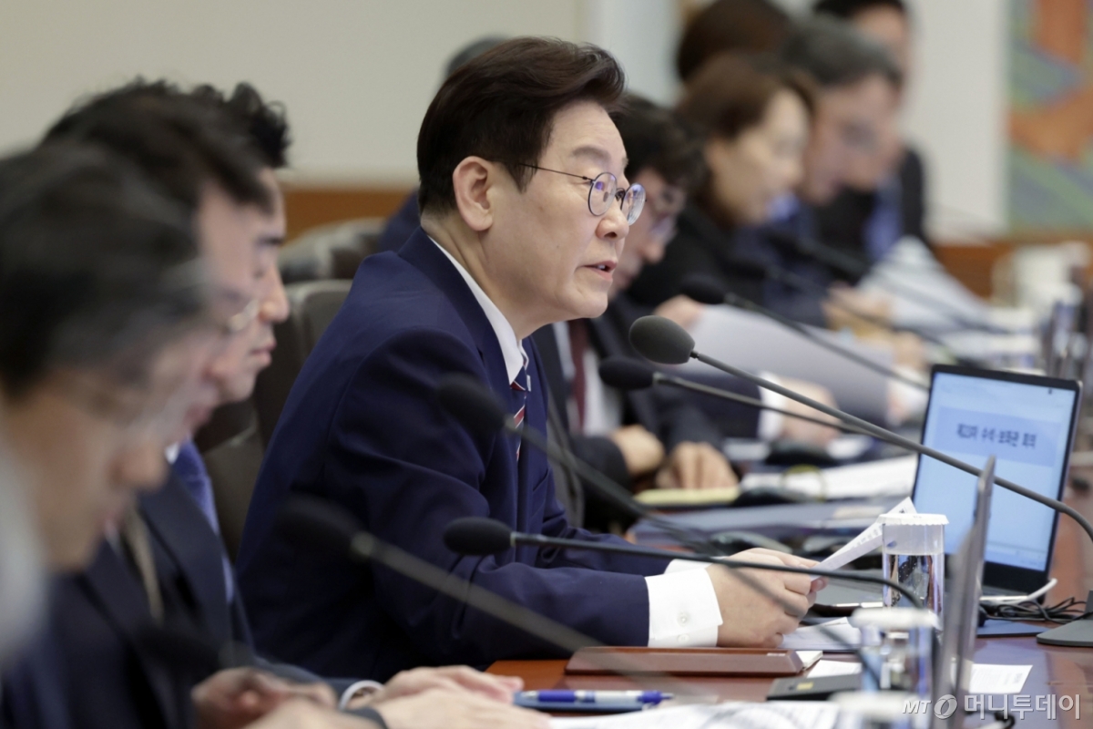 (서울=뉴스1) 허경 기자 = 이재명 대통령이 12일 청와대에서 열린 수석보좌관회의에서 발언하고 있다. 2026.2.12/뉴스1  Copyright © 뉴스1. All rights reserved. 무단 전재 및 재배포,  AI학습 이용 금지. /사진=(서울=뉴스1) 허경 기자