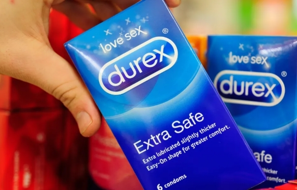콘돔 상자의 모습. /사진=영국 더 선 갈무리