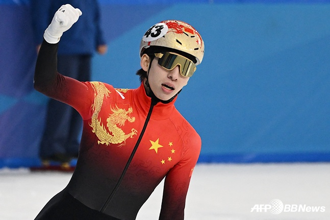 지난해 하얼빈 동계 아시안게임에서 우승을 차지한 린샤오쥔. /AFPBBNews=뉴스1