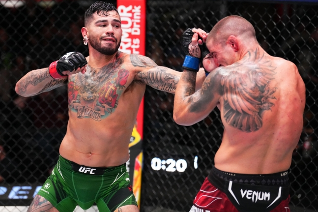 앤서니 에르난데스(왼쪽). /사진=UFC 제공