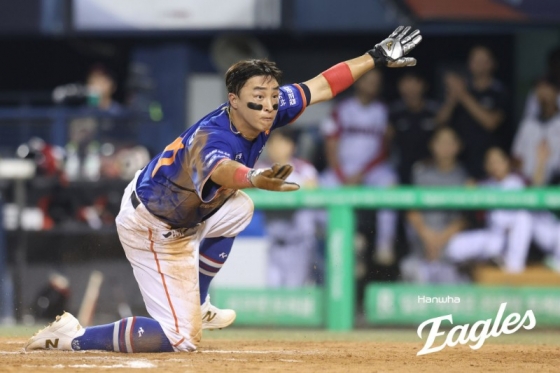 지난해 한화 이글스 유니폼을 입고 활약하던 손아섭의 모습. /사진=한화 이글스 제공
