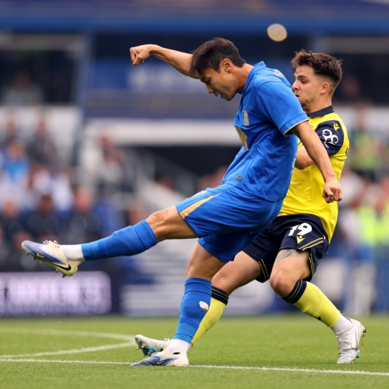 버밍엄 시티 백승호가 지난 8월 영국 버밍엄의 세인트앤드루스 스타디움에서 열린 옥스퍼드 유나이티드에서 왼발 슈팅을 시도하고 있다. /사진=버밍엄 시티 공식 사회관계망서비스(SNS)