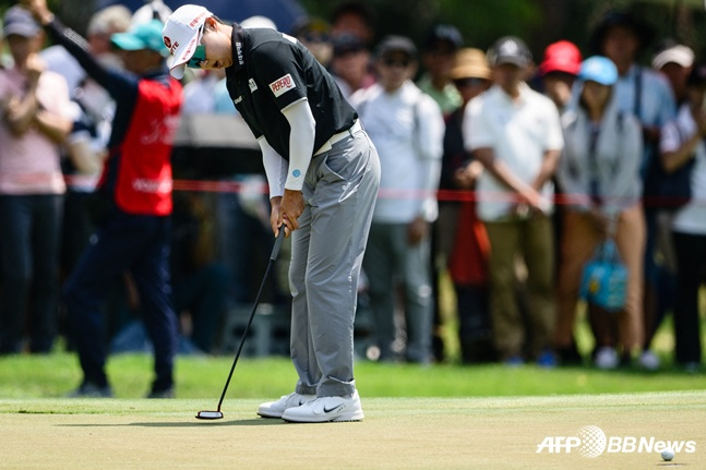 김효주가 퍼팅을 하고 있다. /AFPBBNews=뉴스1