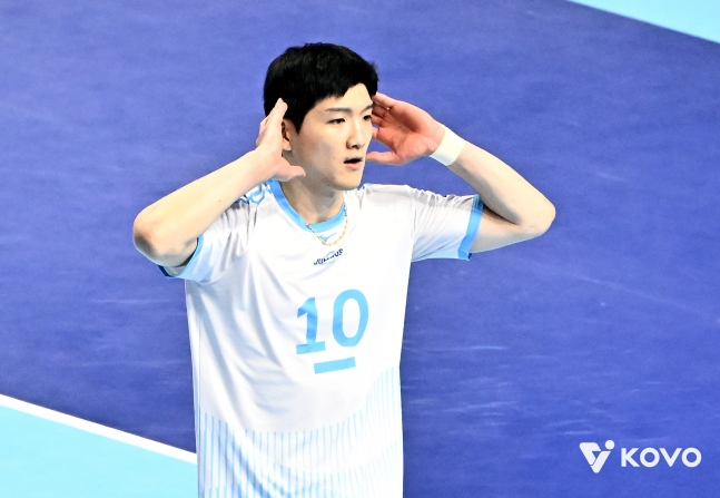 대한항공 정지석이 22일 현대캐피탈전 득점 후 세리머니를 하고 있다. /사진=KOVO 제공