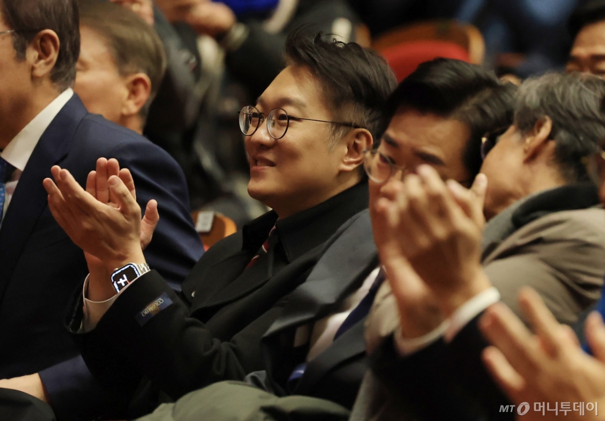 김남준 전 청와대 대변인이  23일 인천 계양구 계양문화회관에서 열린 더불어민주당 인천시당 김민석 국무총리 초청 K-국정설명회에서에서 박수를 치고 있다. /사진=뉴스1 