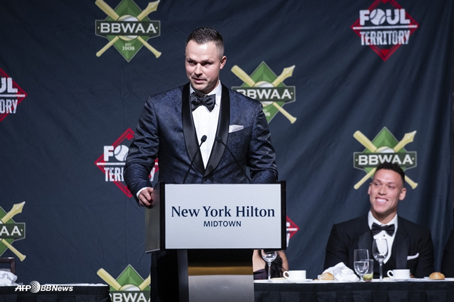 2025 시즌 사이영상 수상 직후 소감을 밝히는 스쿠발. /AFPBBNews=뉴스1