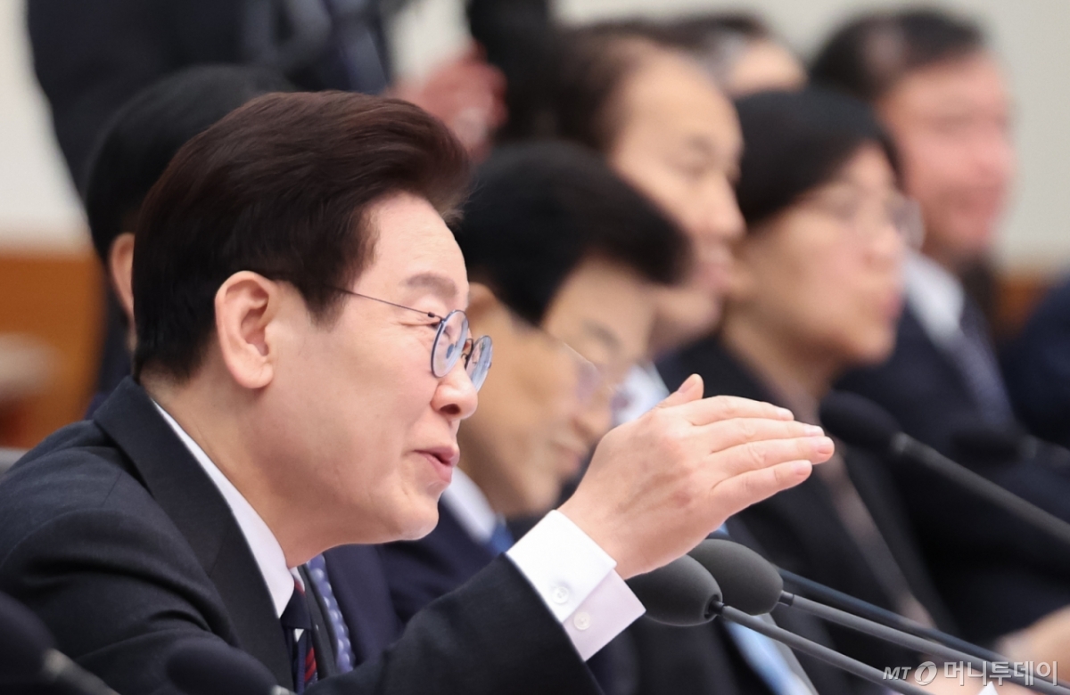 [서울=뉴시스] 최동준 기자 = 이재명 대통령이 24일 청와대에서 열린 국무회의에서 발언하고 있다. 2026.02.24. photocdj@newsis.com /사진=류현주