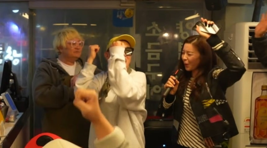 이하늘 곱창집이 구청 단속을 받은 사실이 뒤늦게 알려졌다. /사진=김규리 유튜브 캡처