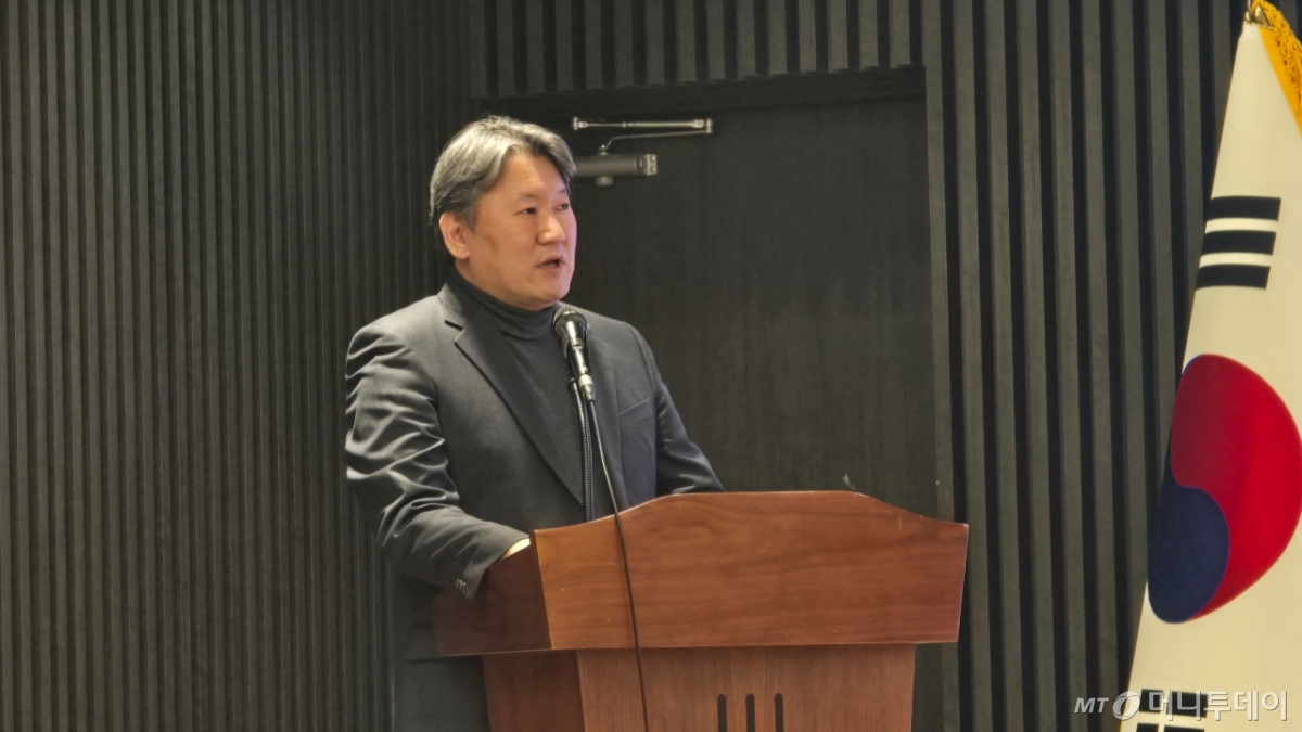 김창수 대한의사협회(의협) 정책이사가 25일 서울 용산구 의협 회관에서 열린 의료정책포럼에서 발표하고 있다. /사진=홍효진 기자