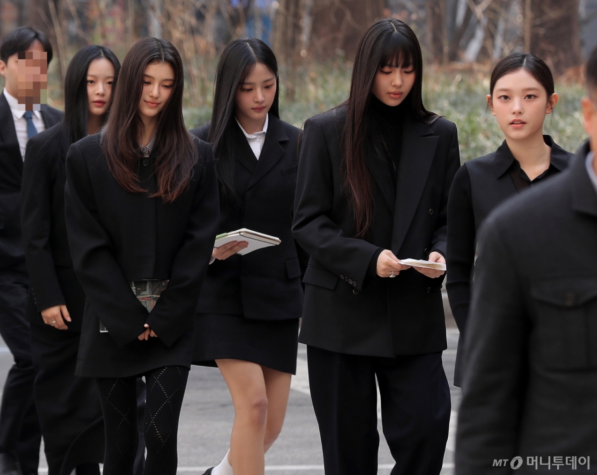 그룹 뉴진스(왼쪽부터 하니 다니엘 민지 혜인 해린) 2025.03.07 /사진=김창현 기자 chmt@