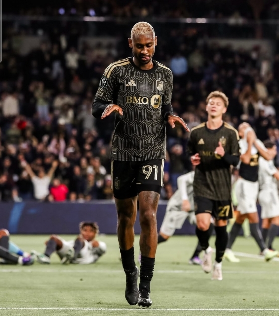 은코시 타파리가 오후 12시(한국시간) 미국 캘리포니아주 로스앤젤레스의 BMO스타디움에서 열린 2026시즌 북중미카리브축구연맹(CONCACAF) 챔피언스컵 1라운드 2차전에서 선제골을 넣고 세리머니하고 있다. /사진=로스앤젤레스FC 공식 사회관계망서비스(SNS)