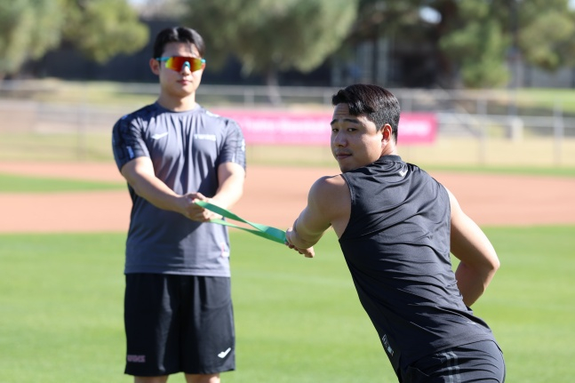 정우영(오른쪽)과 김영우. /사진=LG 트윈스 제공