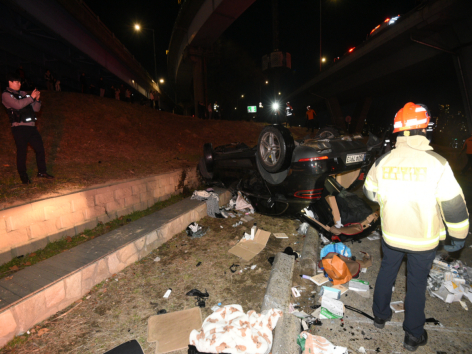 서울 반포대교 차량 추락 사고 현장 모습./사진=용산소방서.