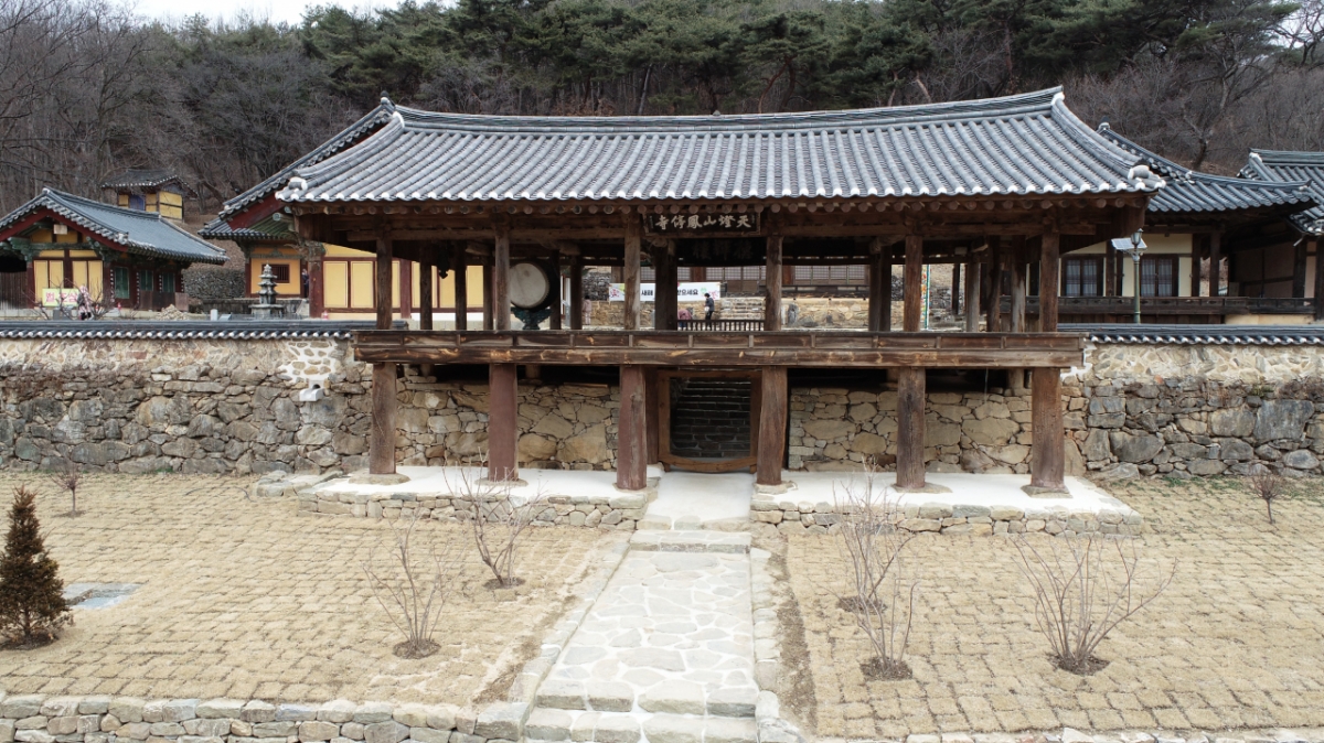 보물로 새로 지정된 '안동 봉정사 덕휘루'. / 사진제공 = 국가유산청