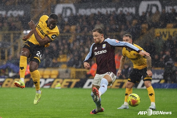 울버햄튼-아스톤 빌라 경기 장면. /AFPBBNews=뉴스1