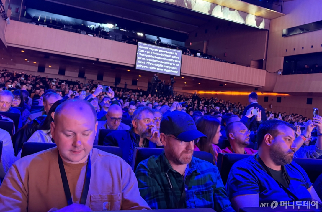 28일(현지시간) 스페인 바르셀로나에서 열린 샤오미17 시리즈 발표회에 글로벌 미디어를 포함해 1천여명이 참석했다. /사진=윤지혜 기자