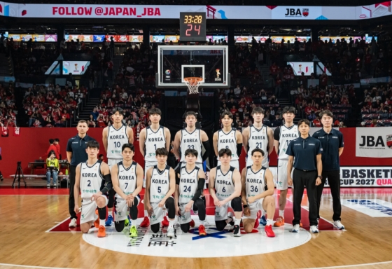 1일 오키나와 산토리 아레나서 열린 2027 국제농구연맹(FIBA) 농구 월드컵 아시아 예선 B조 4차전 경기에 나선 한국 남자 농구 국가대표팀. /사진=FIBA 공식 홈페이지