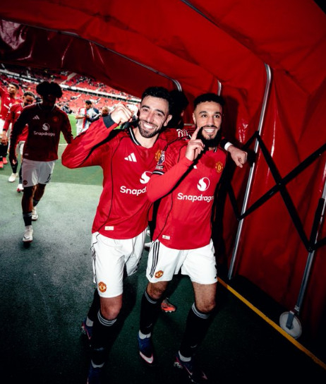 브루노 페르난데스(왼쪽)와 누사이르 마즈라위. /사진=맨유 공식 SNS 갈무리