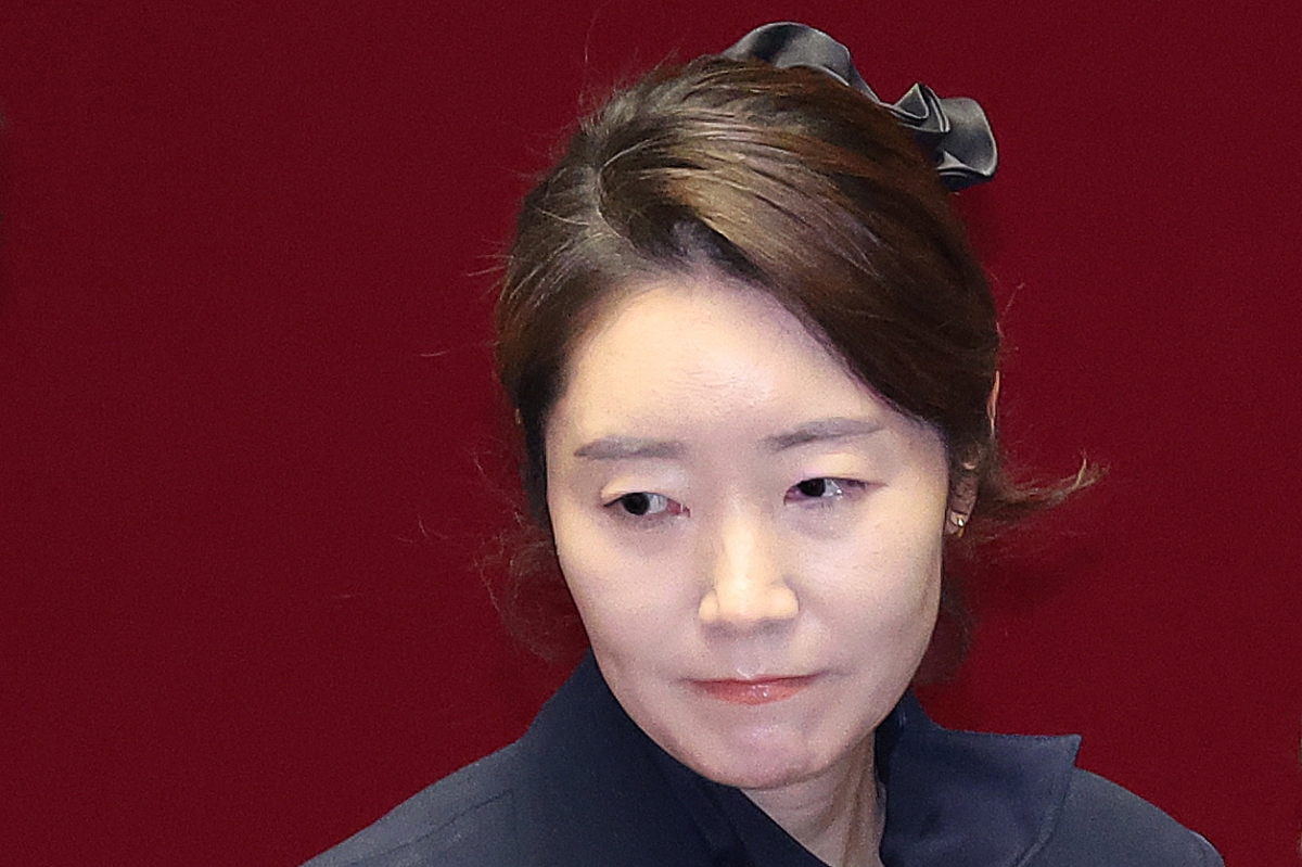  강선우 무소속 의원이 지난달 24일 서울 여의도 국회에서 열린 제432회국회(임시회) 제8차 본회의에서 자신의 체포동의안에 대한 투표 후 본회의장을 나서고 있다. 이날 강 의원 체포동의안은 무기명 투표 결과 찬성 164명, 반대 87명, 기권 3명, 무표 9명으로 가결됐다./사진=뉴스1.