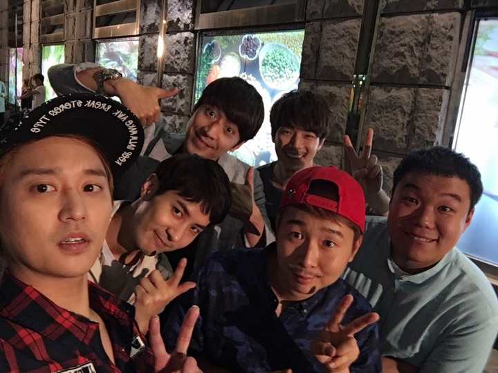 배우 김지석이 공개한 과거 '또 오해영' 남성 출연진 모습 /사진=김지석 인스타그램