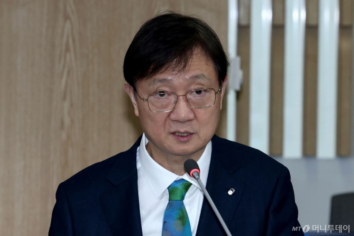 (서울=뉴스1) 이광호 기자 = 이찬진 금융감독원장이 26일 오후 서울 종로구 생명보험교육문화센터에서 열린 보험회사 CEO 간담회에서 발언하고 있다. 2026.2.26/뉴스1 Copyright © 뉴스1. All rights reserved. 무단 전재 및 재배포, AI학습 이용 금지. /사진=(서울=뉴스1) 이광호 기자