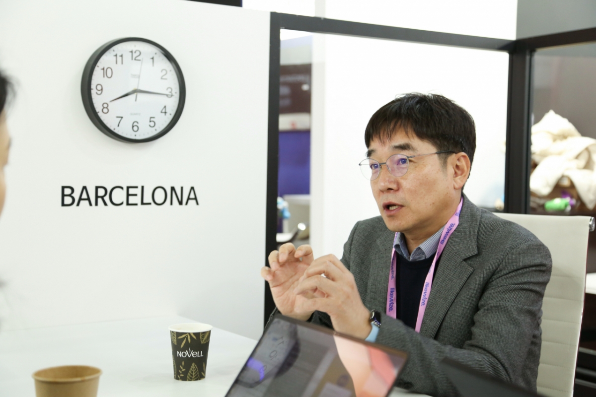 강민훈 NH투자증권 디지털사업부 대표는 3일(현지시간) MWC26에서 머니투데이와 만나 나무X를 소개했다. /사진=NH투자증권